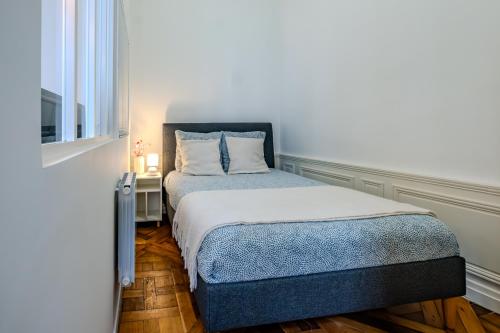 One-Bedroom Apartment image 1