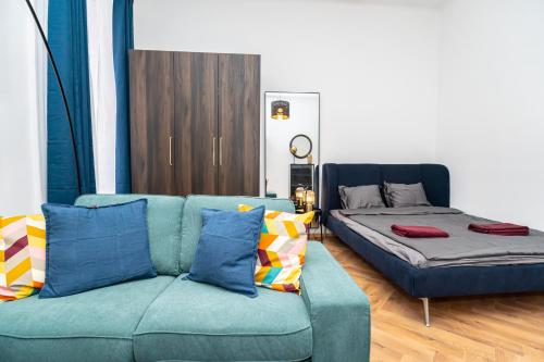 La Fontaine Studio, Budapest