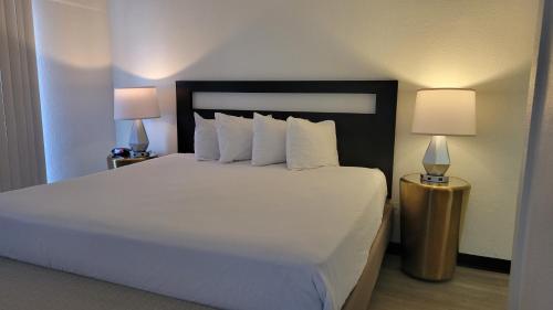 MC Pacific Inn & Suites Torrance – Torrance, CA