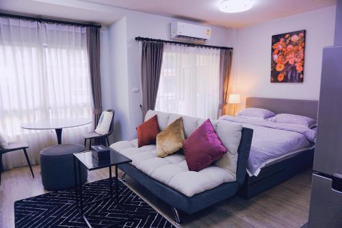 อพาร์ตเมนต์ 1 ห้องนอน (One-Bedroom Apartment)