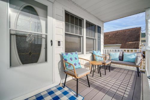 Walk to Brigantine Beach Home with BBQ and Yard in 雙桅船市 (NJ)