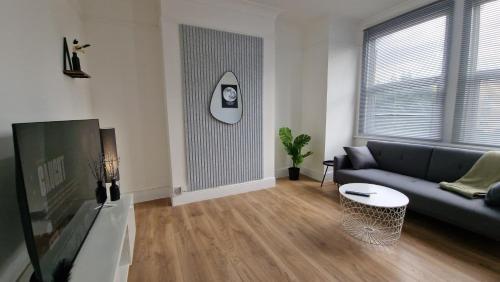 London 3 bedrooms House with Parking, Londres