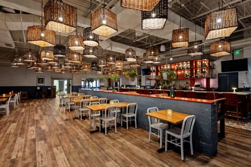 Delta Hotels by Marriott Mount Pleasant in Racine, USA