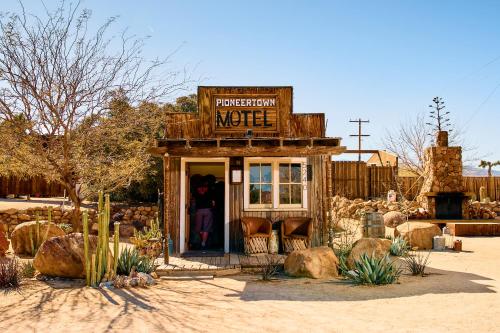 Pioneertown Motel