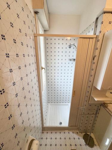 Apartment with stunning sea view - Wi-Fi, free parking, large terrace and comfort, Lignano Sabbiadoro (foto 9)