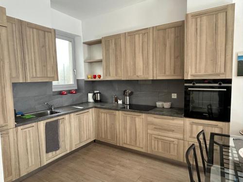 Casa Felice con terrazzo a due passi dal Lago in Melide