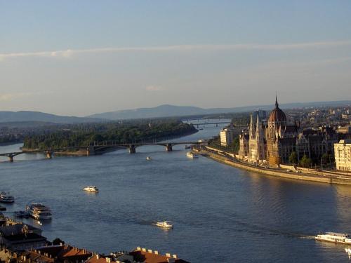 Budapest Center House - image 8