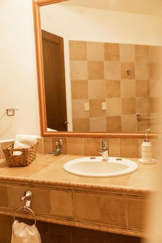 Casa Jacarandas - Serenity and Panoramic Views in Tlalixtac