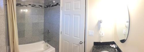 Wagon Wheel Motel – Salinas, CA