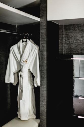 The Residence Suite at Bolton Hotel - image 3