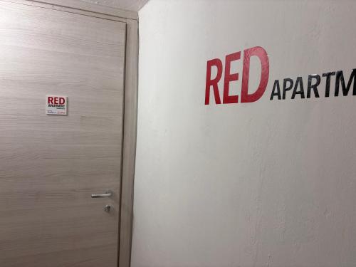 . Red appartament