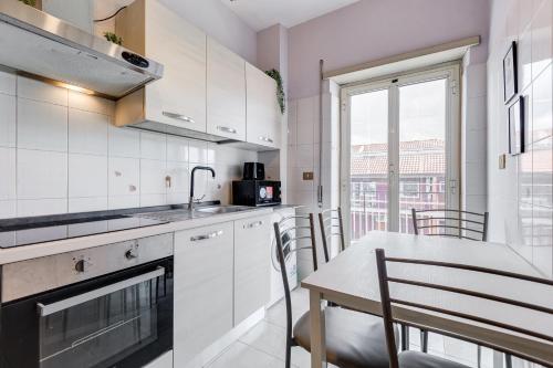 Near Metro A - Modern Boho Style Apartment, Roma (foto 4)