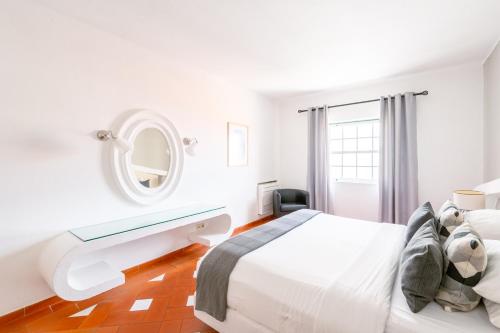 Baluarte da Vila Apartments - image 10