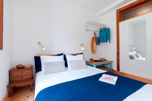 Apartments in Historical Lisbon - image 12