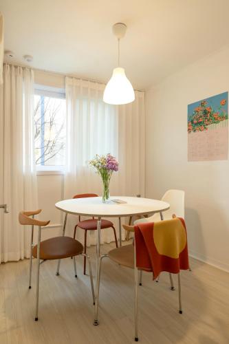 Poom Stay, Airport bus, Cozy Stay for Seoul Travelers,Yeomchang Stn, Line 9 Express, Séoul