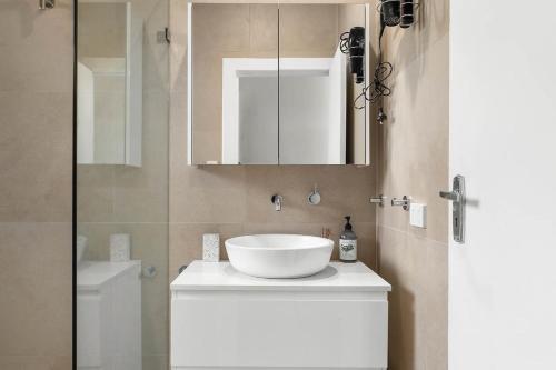 The Spacious & Elegant Vacation Haven - Glenside