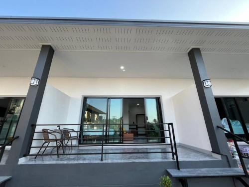 Hillside Premium Hotel - 숙소 외관