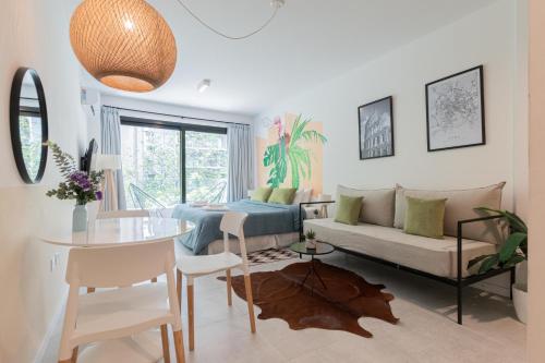 Fliphaus Azcuenaga 1800 'C' Loft in Recoleta Mall