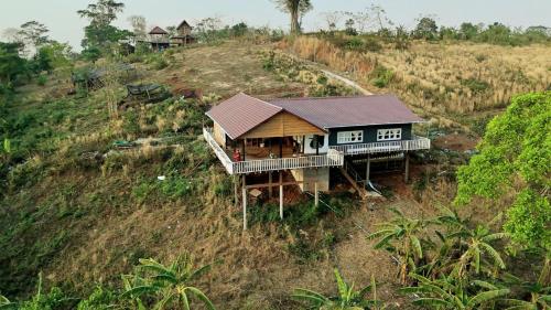 Exterior view, SMR Organic Farm Stay in Stueng Saen