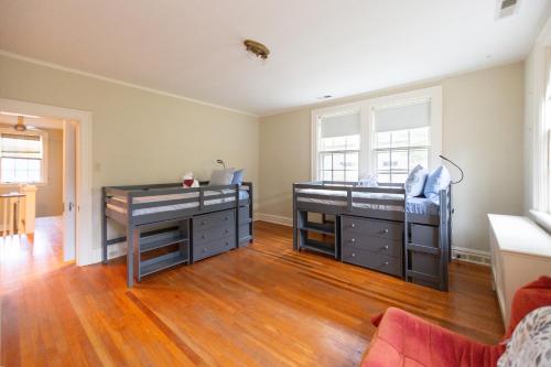 Historic 4br Trinity Park Home Near Duke