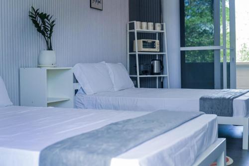 The Twin Hanger Cabin A in Hermosa