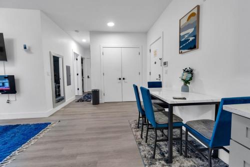 Blue Bliss Indoor Pool, FREE Parking, Near NYC