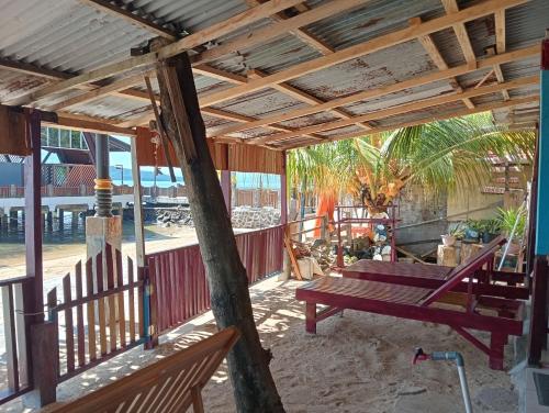 MAMALIS HOMESTAY 3