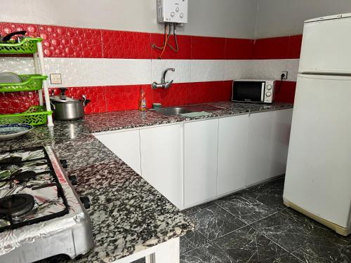 주방, Younes residence in 아실라