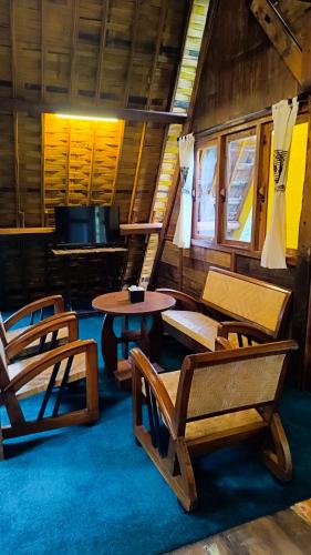 Omah Hanoman Turu By Kebun Hanoman in Karanganyar