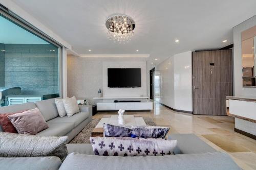 Modern & Spacious Apartment near Provenza