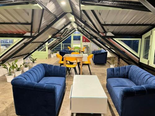 Hadley Inn (Hotel in Kasauli) in Dharampur