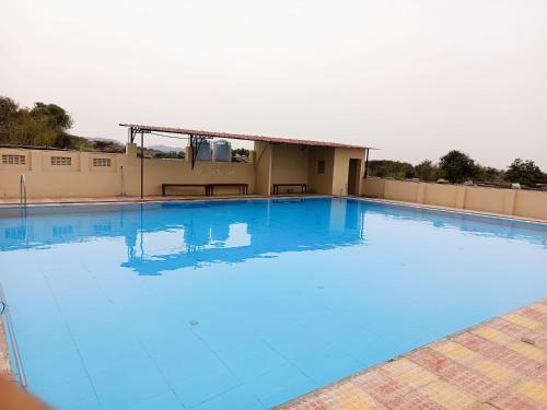 ทัศนียภาพ, Hotel Yuvraj Nature  in สุรัชกุนท์