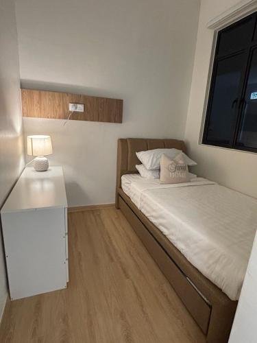 Comfy Stay Near Aman Central with Infinity Pool Comfy Stay Near Aman Central with Infinity Pool