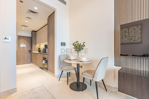 Near Dubai Miracle Garden Studio with Community Views Balcony, Legacy by Sunrise, Arjan-Dubailand by Deluxe Holiday Homes, Dubái (foto 4)