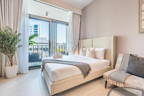 Near Dubai Miracle Garden Studio with Community Views Balcony, Legacy by Sunrise, Arjan-Dubailand by Deluxe Holiday Homes, Dubái (foto 3)