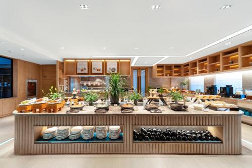 restavracija, SSAW Boutique Hotel Hangzhou Qianjiang New City in Original West Lake District