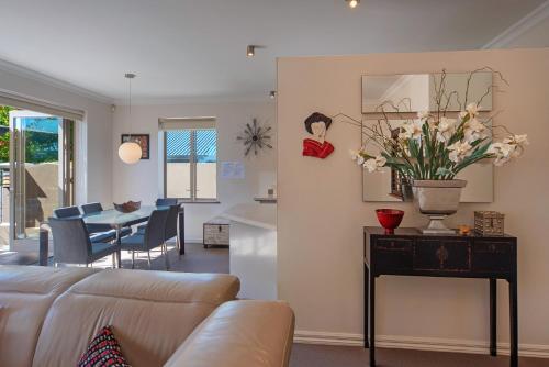 Riverside Apartment Riverside Apartment