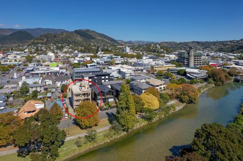 Riverside Apartment Riverside Apartment