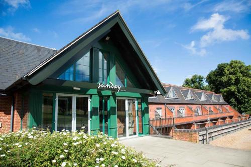 Mercure Warwickshire Walton Hall Hotel & Spa - image 2