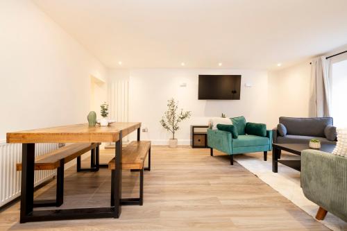 JOIVY 3BR Flat in Haymarket with Free Parking, Edinburgh (Foto 9)