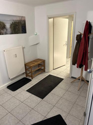 Entrance, Schones 4-Zimmer Appartment, WLAN, Kuche, BAD in Ilmenau