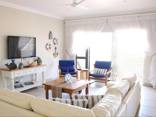 gedeelde lounge/tv-ruimte, At Doms B&B in Ballito
