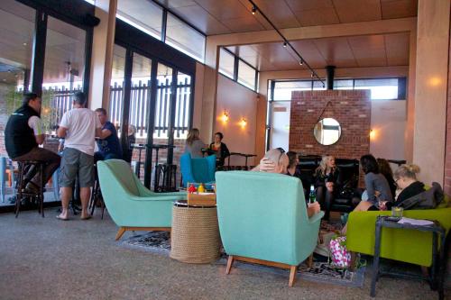 صالة مشتركة/ منطقة التلفزيون, فندق ويسترن (Western Hotel) in بالارات