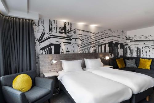 Radisson Blu Hotel Edinburgh City Centre - image 2