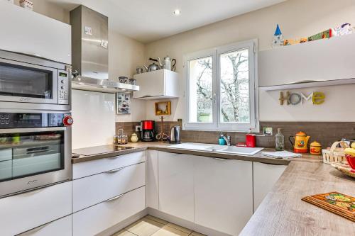 Les Pinsons - Jardin - Parking - Wifi in ชาลอง