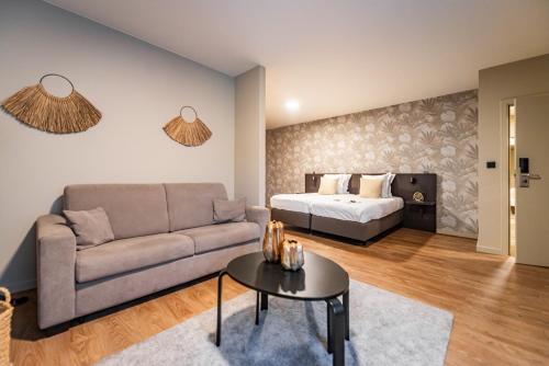 Bloomhotel - image 11