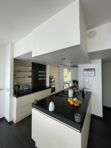 3 bedrooms Duplex penthouse - Monaco border 2min walking distance in Menton