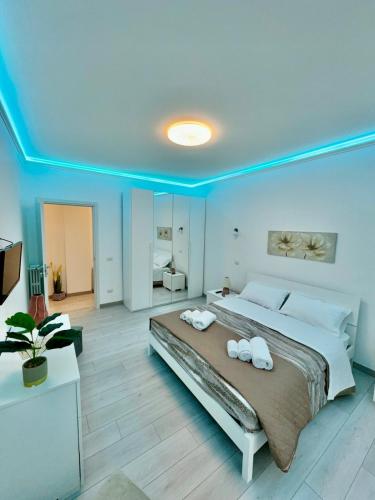 holiday home modern 2 rooms near colosseo, Roma