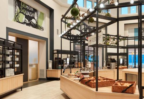 Restaurant, B&B Hotel près de Disneyland Paris in Disneyland