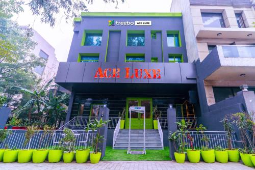 Vista exterior, Treebo Ace Luxe in New Delhi